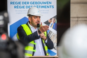 Mathieu michel lors de la conférence de presse au Palais de Justice de Bruxelles Justitiepaleis in Brussel 