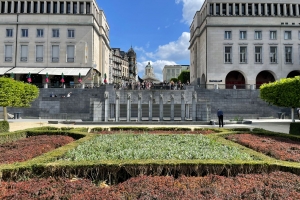 Fontaine Monts des Arts à Bruxelles face / Fontein Kunstberg in Brussel vooraanzicht